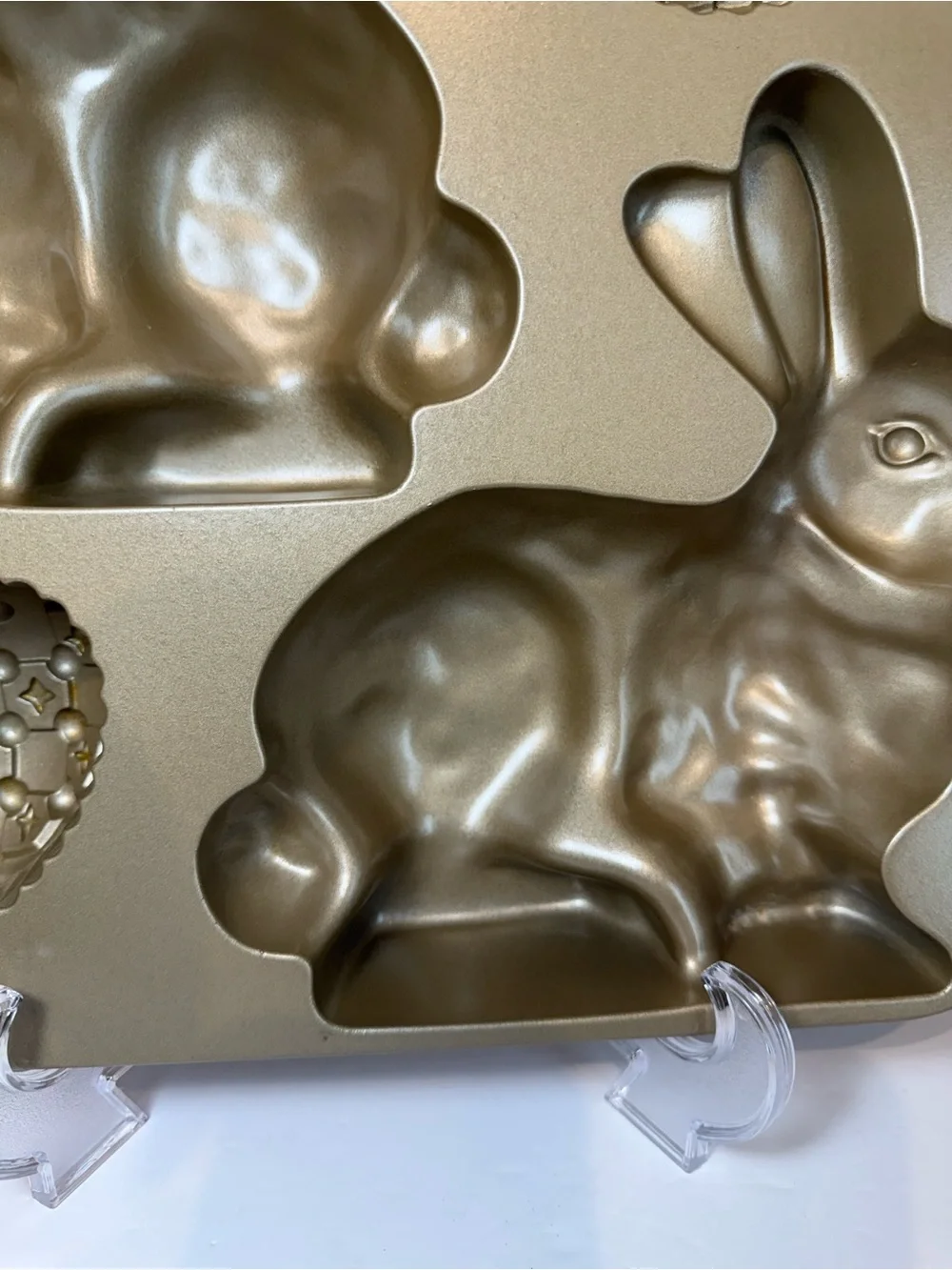 Nordic Ware Bunny Cake Pan Mold , 9.5 Cups, Makes 3D Easter Egg & Bunny. USA